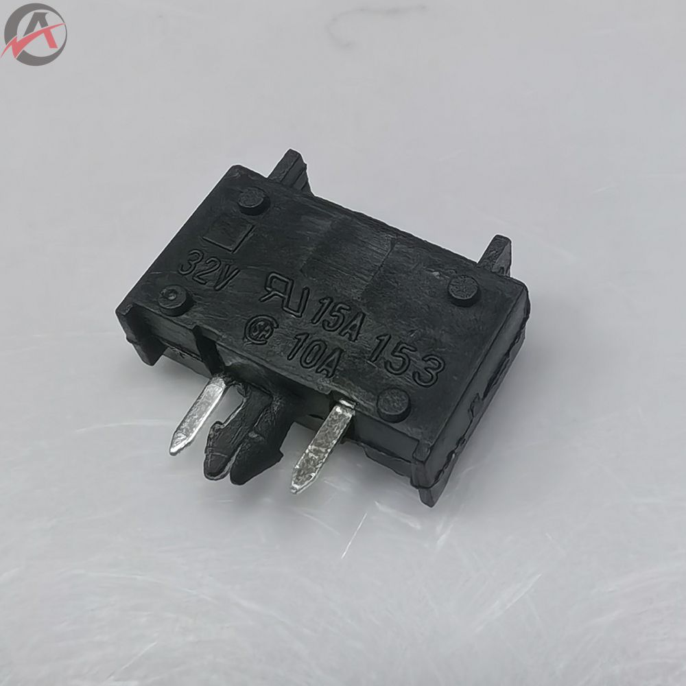 立式汽车车用小号插片保险丝座SL-1538 15A125V 保险盒 保险丝夹